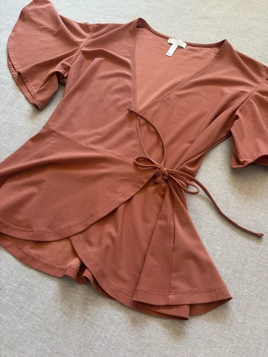 Leith mauve ruffle wrap top. - Picture 4 of 11